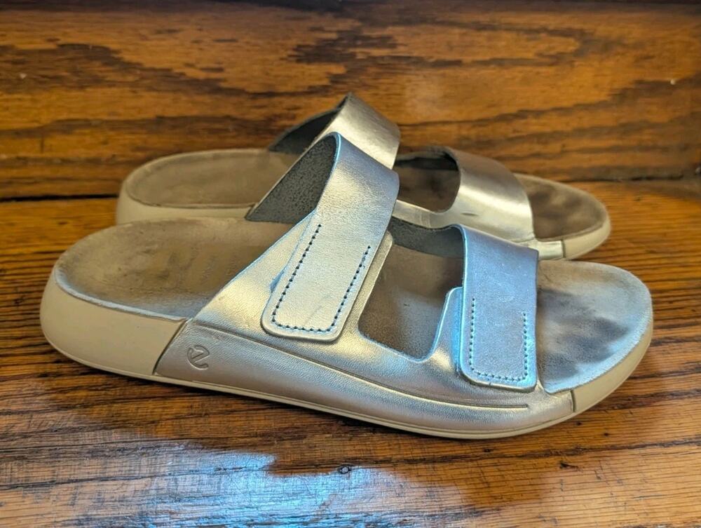 Ecco Cosmo Adjustable Sandals Women's 8-8.5 Silver Soft Comfy Footbed